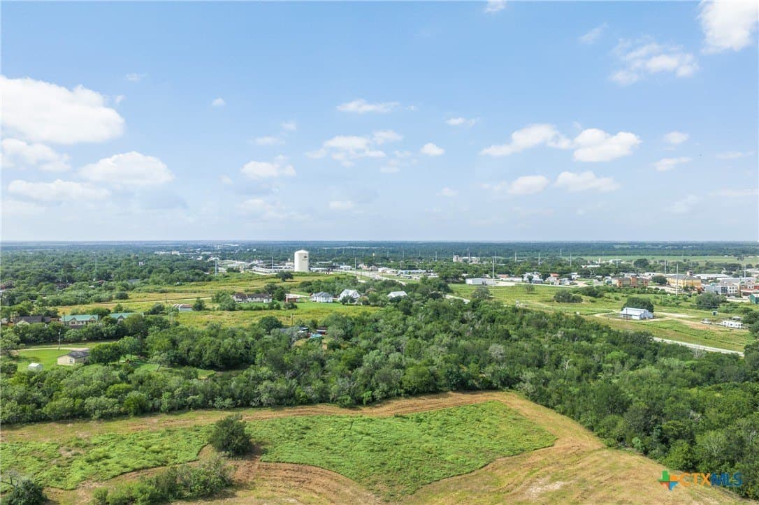 1.5 acres in Gonzales County - photo 19