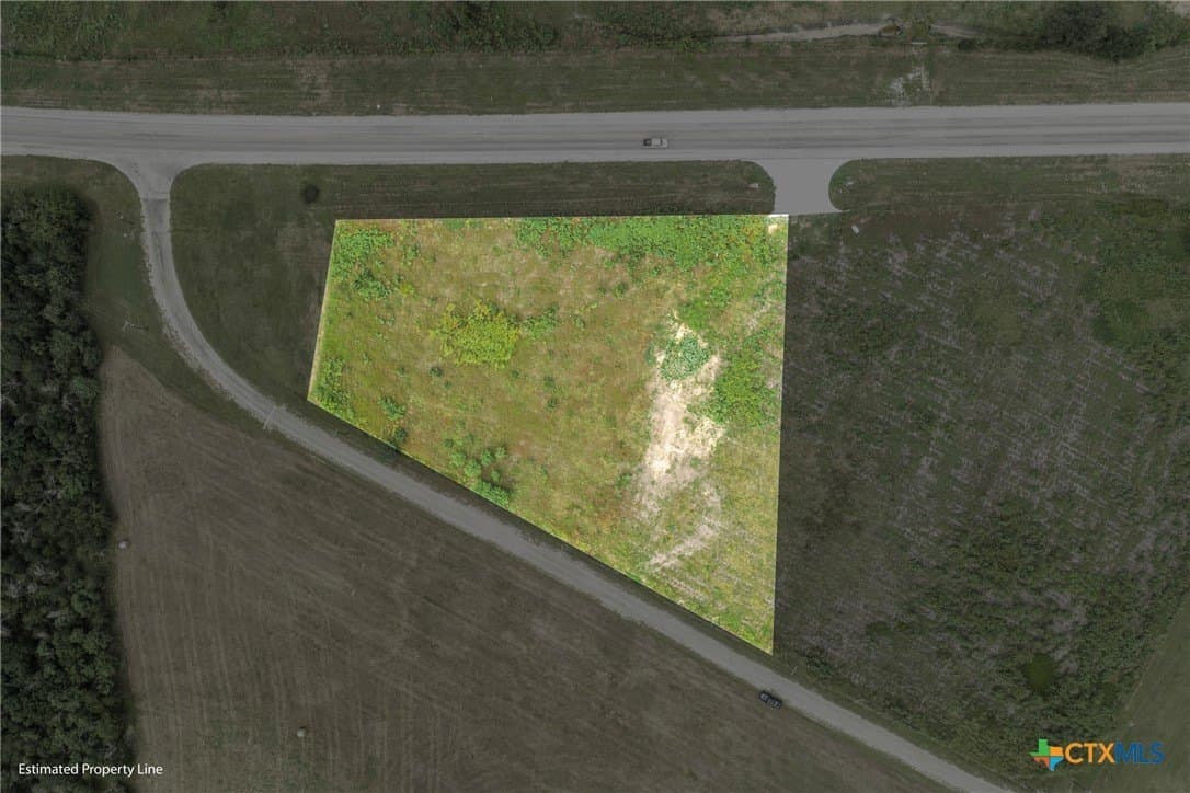 1.5 acres in Gonzales County - photo 25