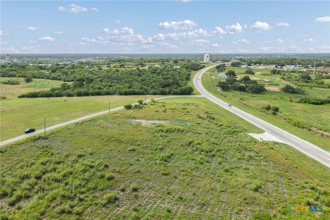 1.5 acres in Gonzales County - photo 34
