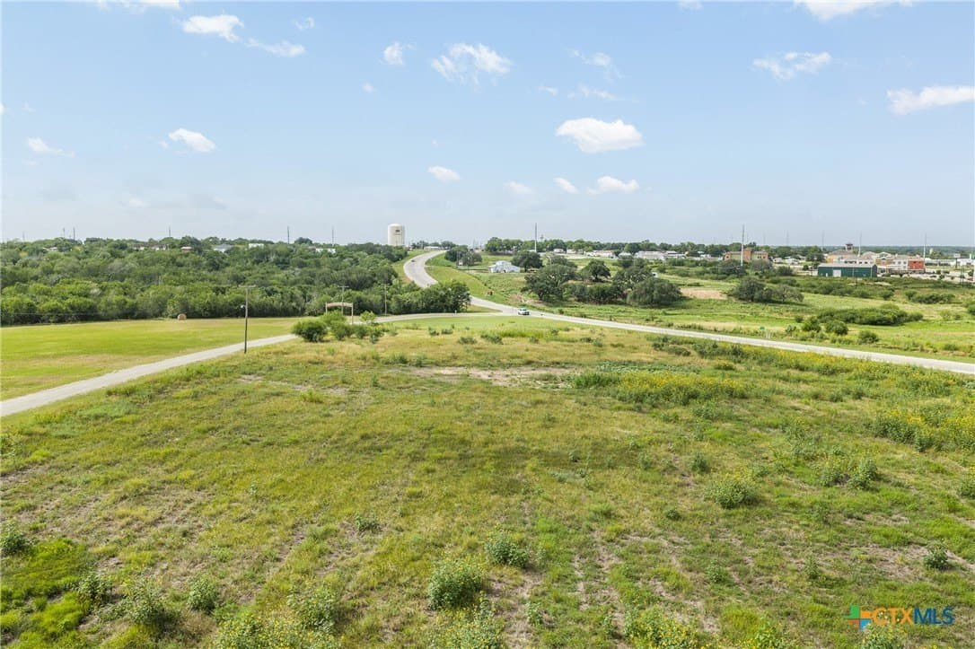 1.5 acres in Gonzales County - photo 17