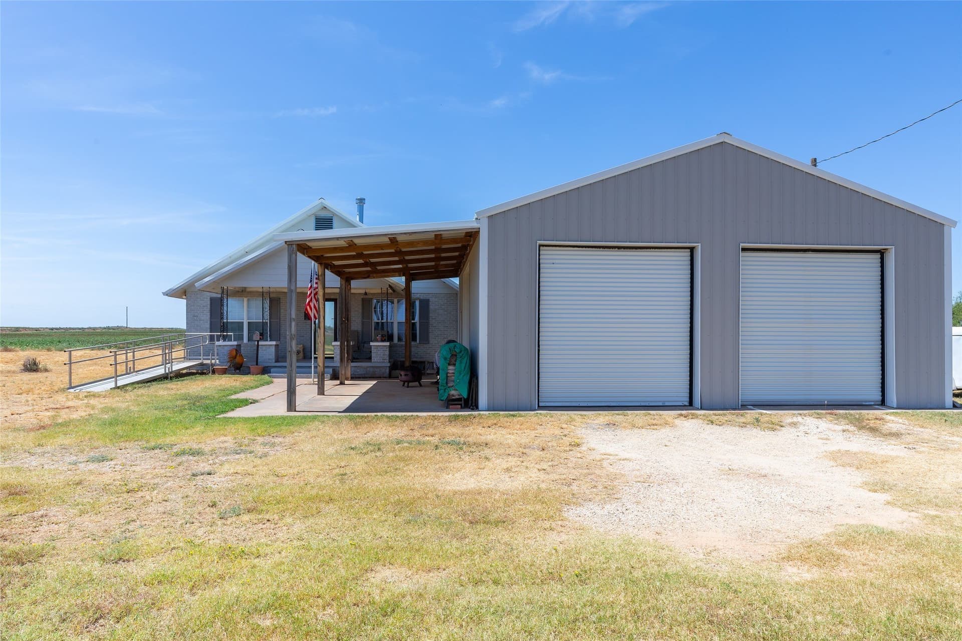 200 acres in Nolan County - photo 4