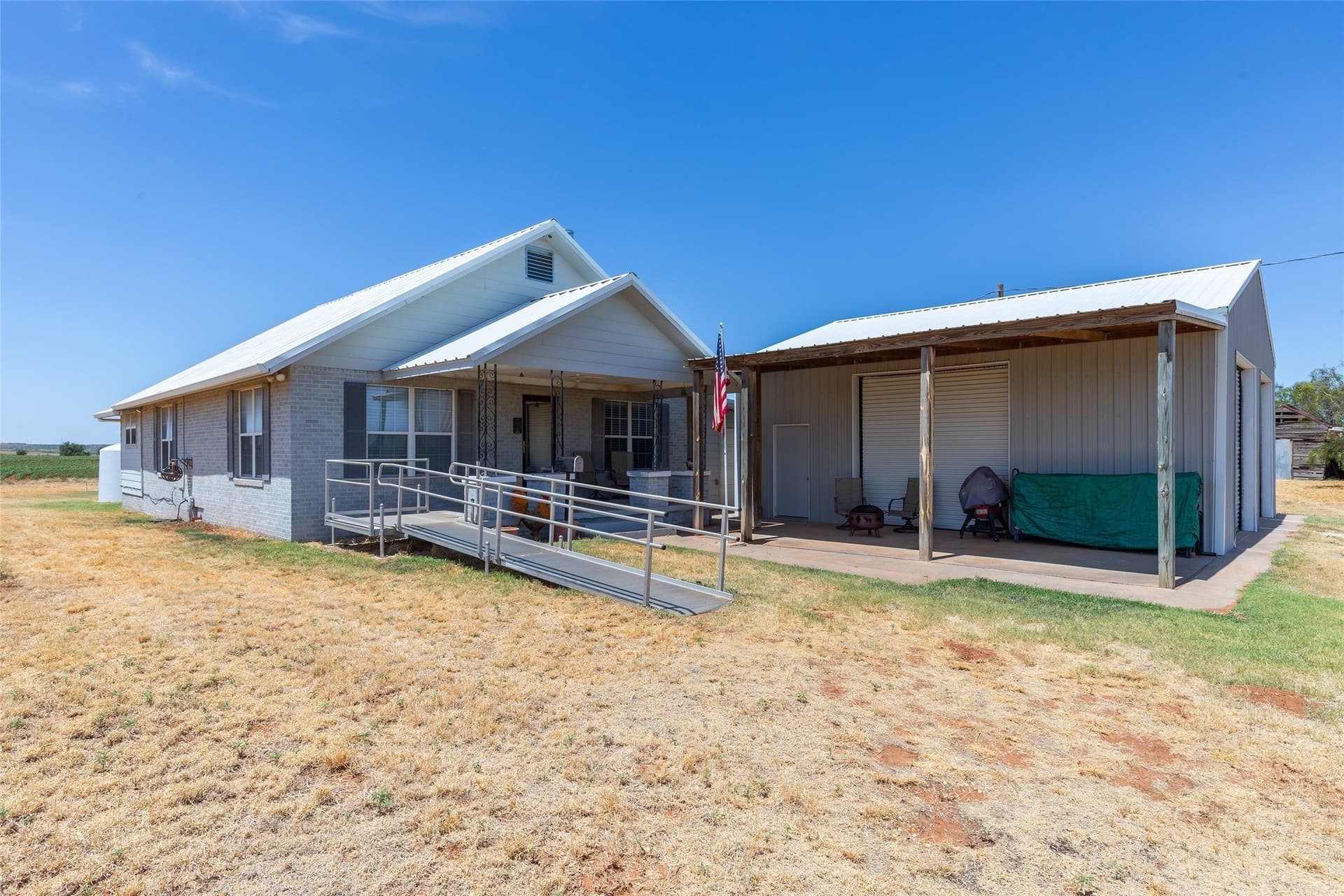 200 acres in Nolan County - photo 3