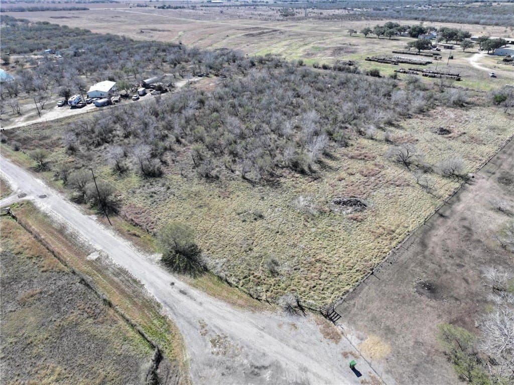 7.48 acres in Bee County gallery image 3