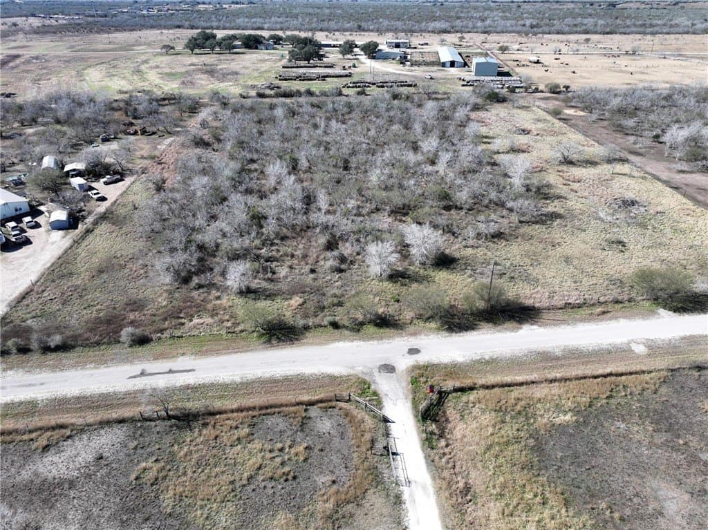 7.48 acres in Bee County - photo 6