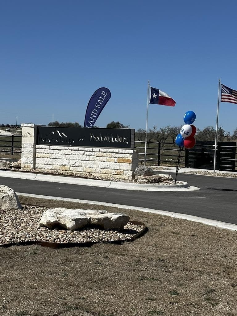 3.05 acres in Gillespie County gallery image 3