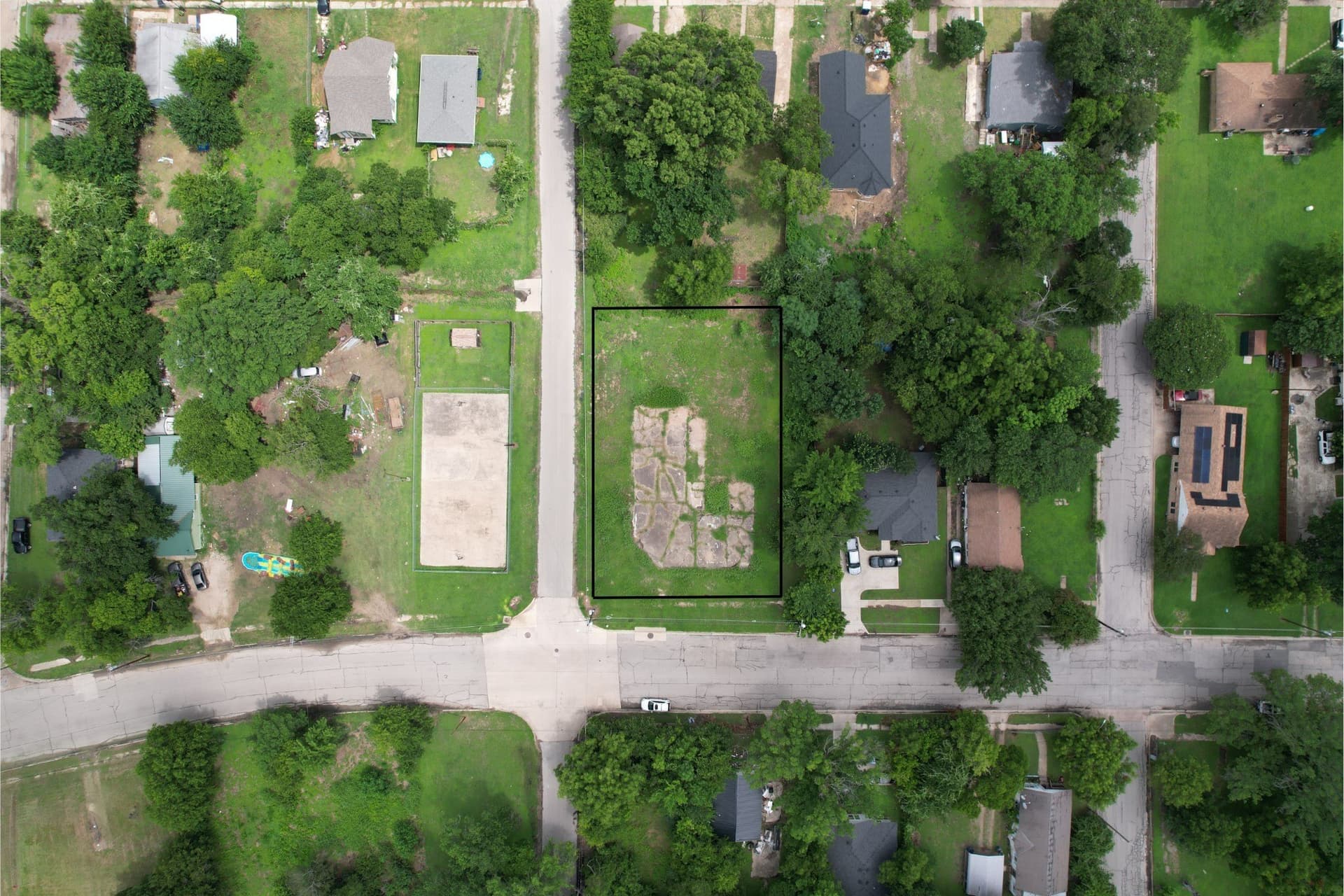 0.32 acres in Navarro County
