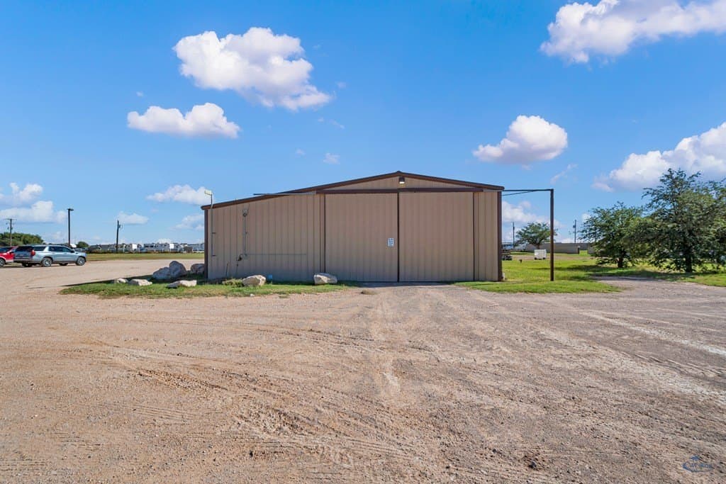 11.43 acres in Ector County - photo 21