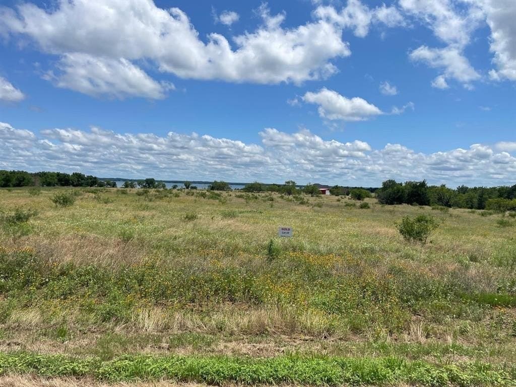 1.2 acres in Navarro County