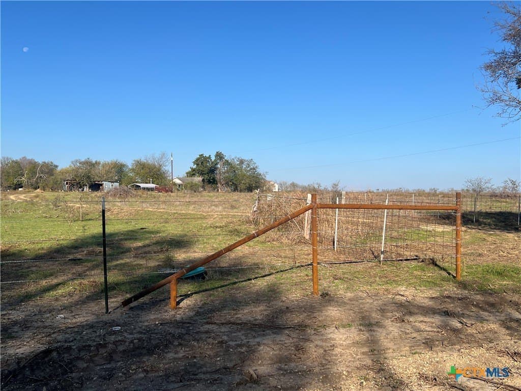 20 acres in Milam County gallery image 4