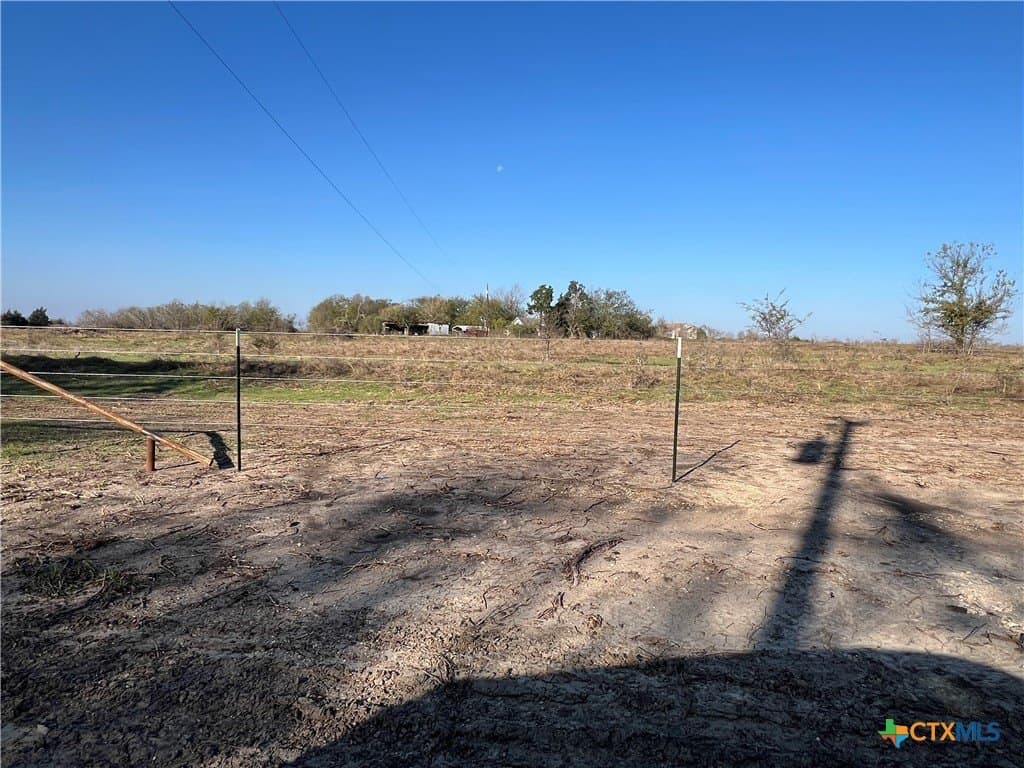 20 acres in Milam County gallery image 3