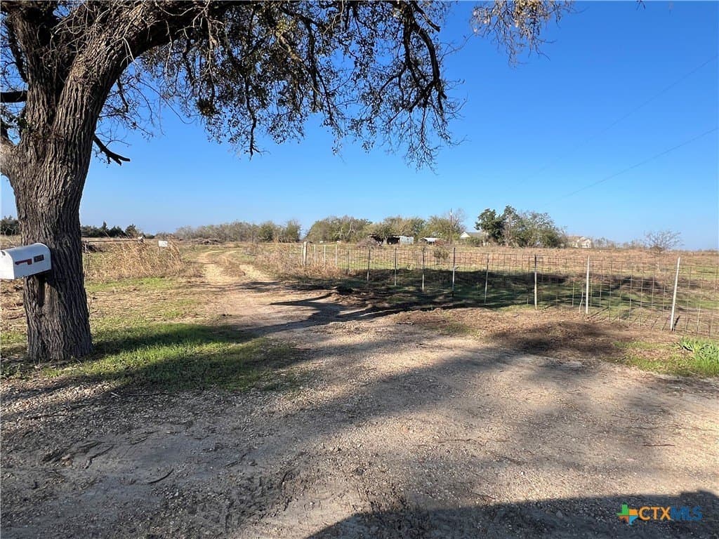 20 acres in Milam County