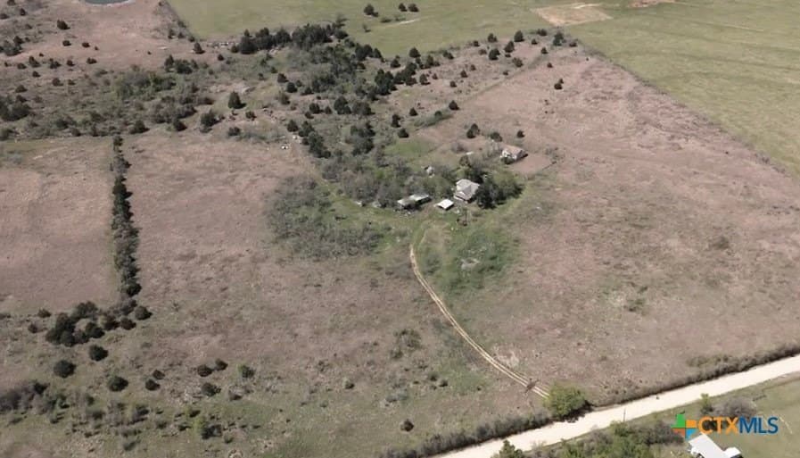 20 acres in Milam County - photo 6