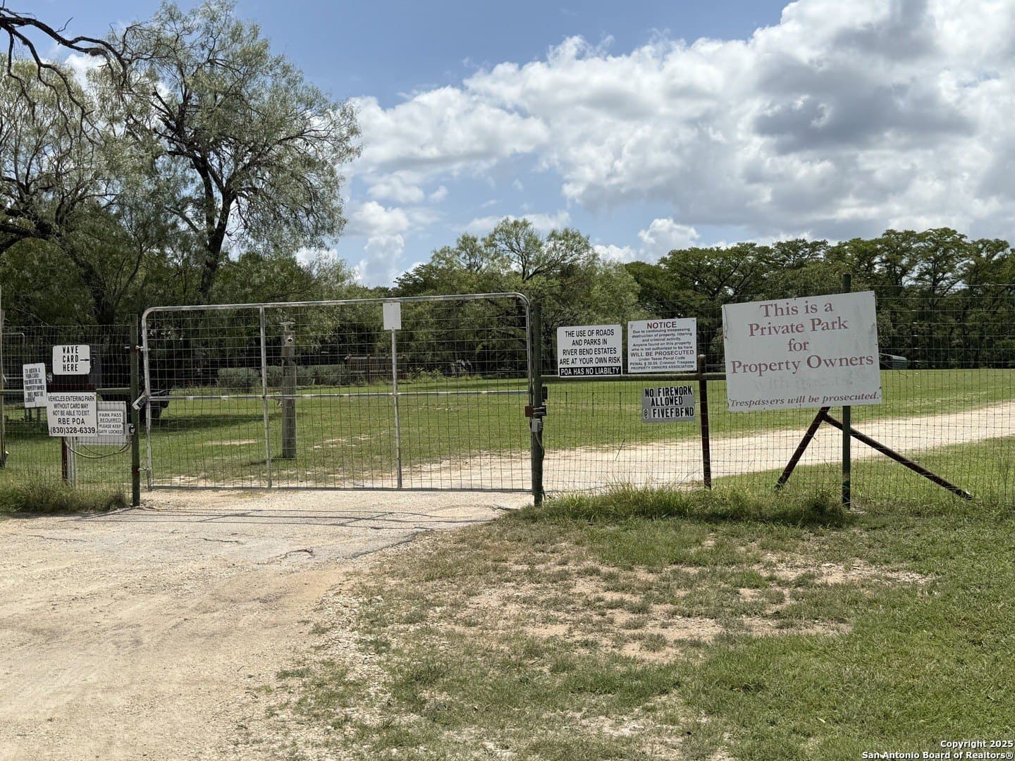 0.22 acres in Bandera County - photo 43