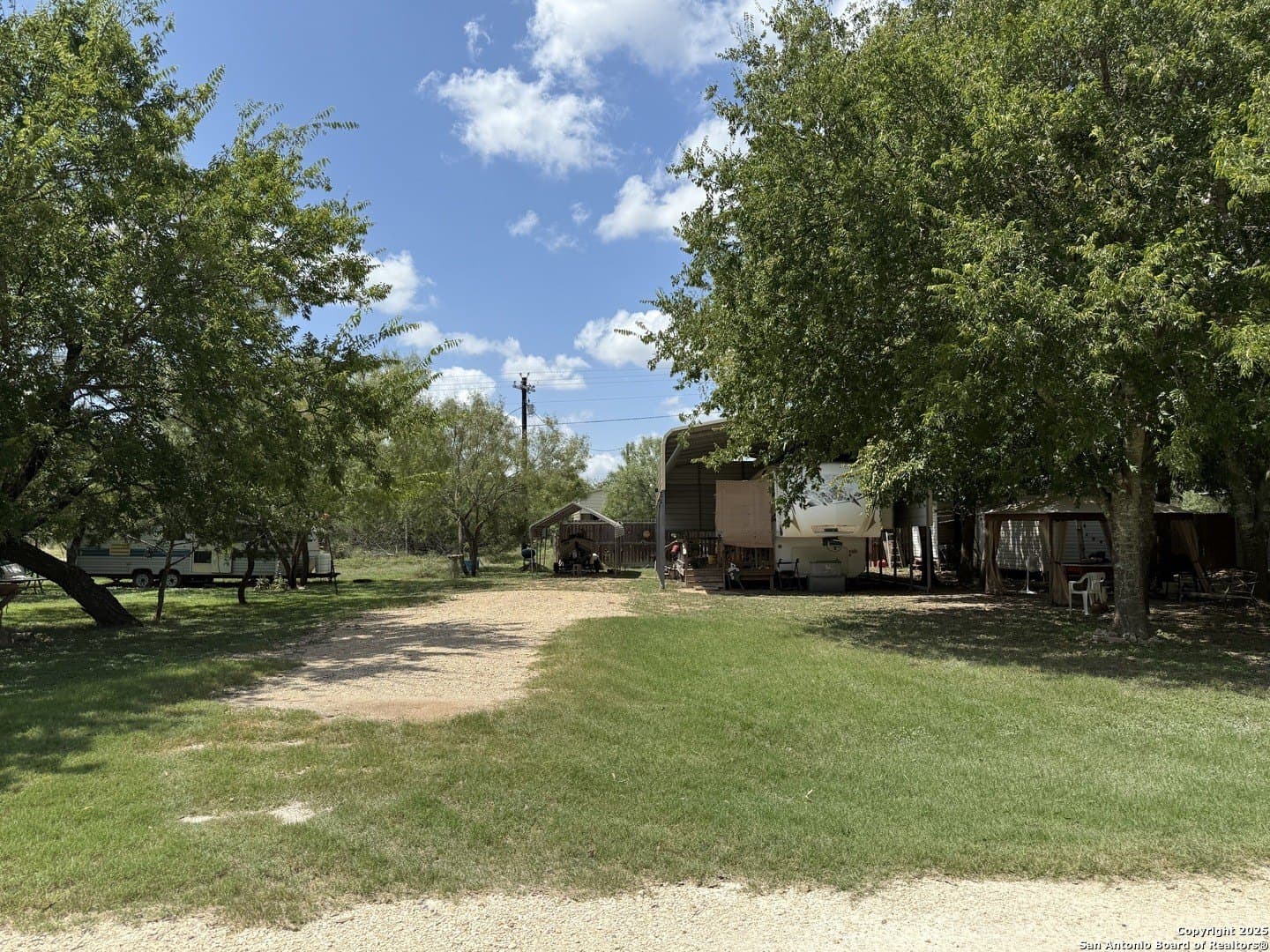 0.22 acres in Bandera County - photo 2