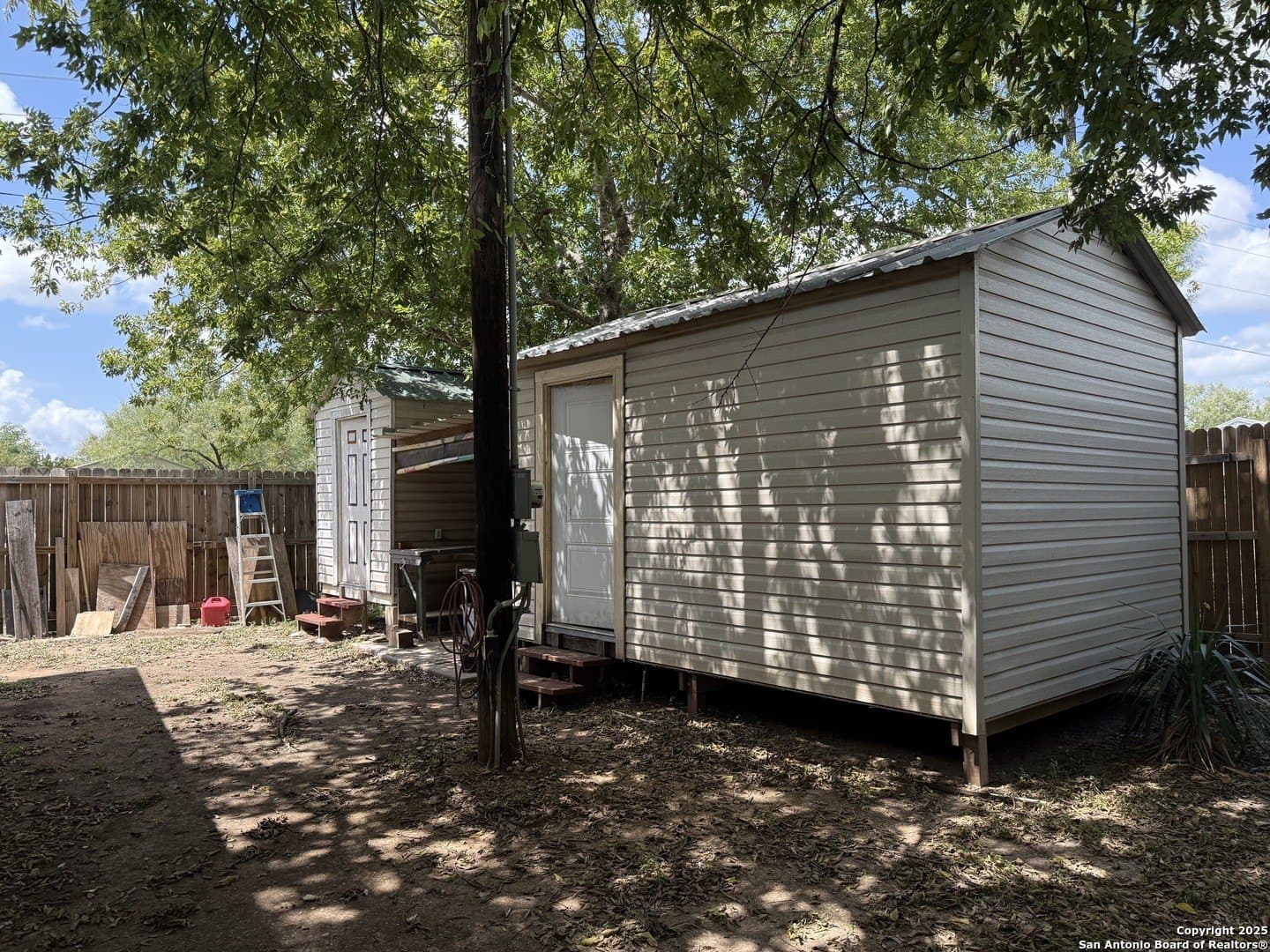 0.22 acres in Bandera County - photo 12