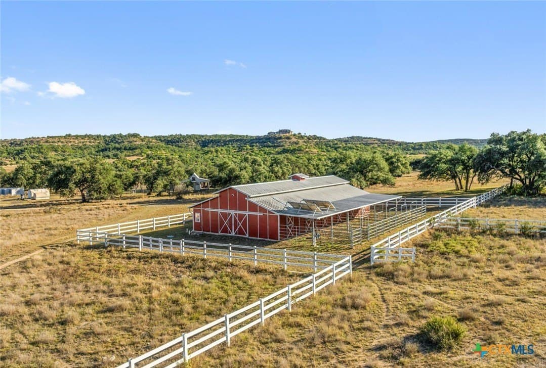 855 acres in Hays County - photo 10