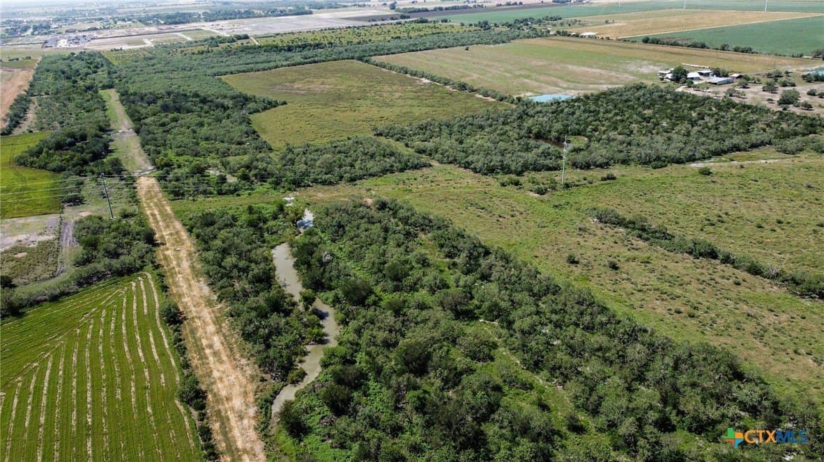 104.7 acres in Guadalupe County - photo 10