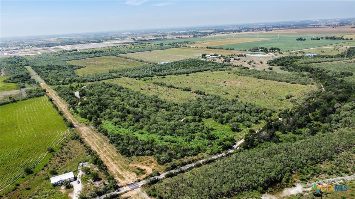 104.7 acres in Guadalupe County - photo 9