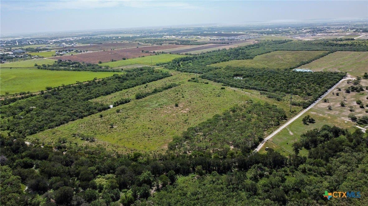 104.7 acres in Guadalupe County gallery image 3