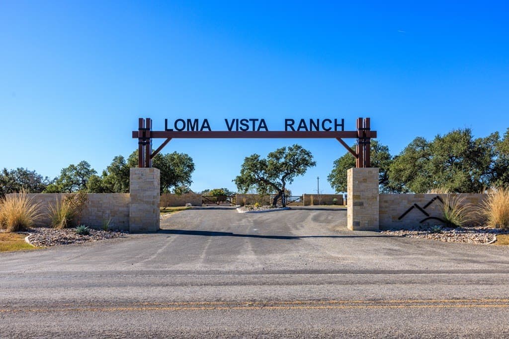 10.09 acres in Gillespie County - photo 11