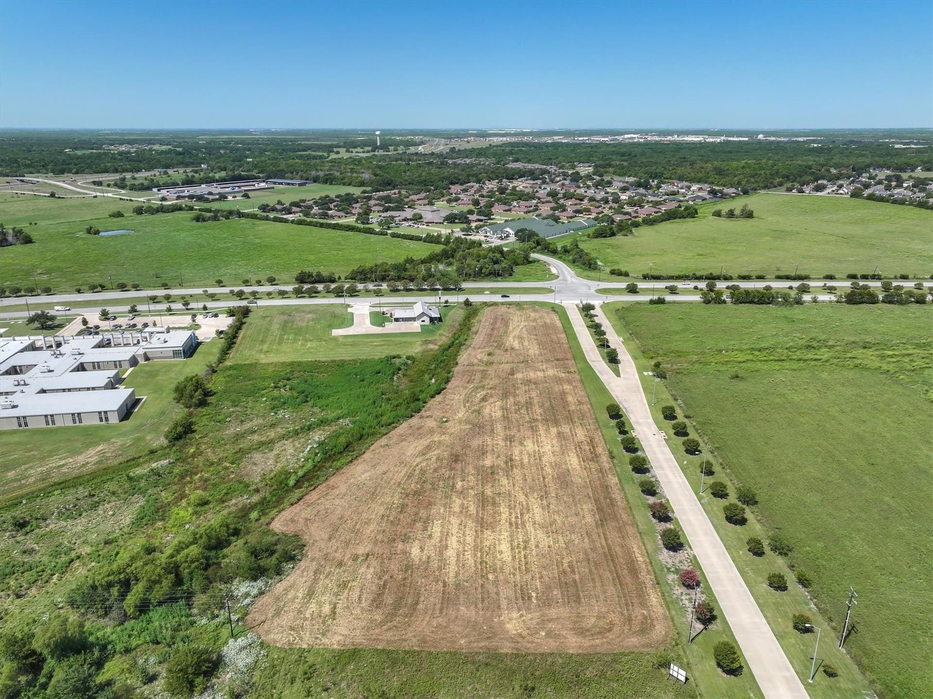 5.75 acres in Kaufman County gallery image 4