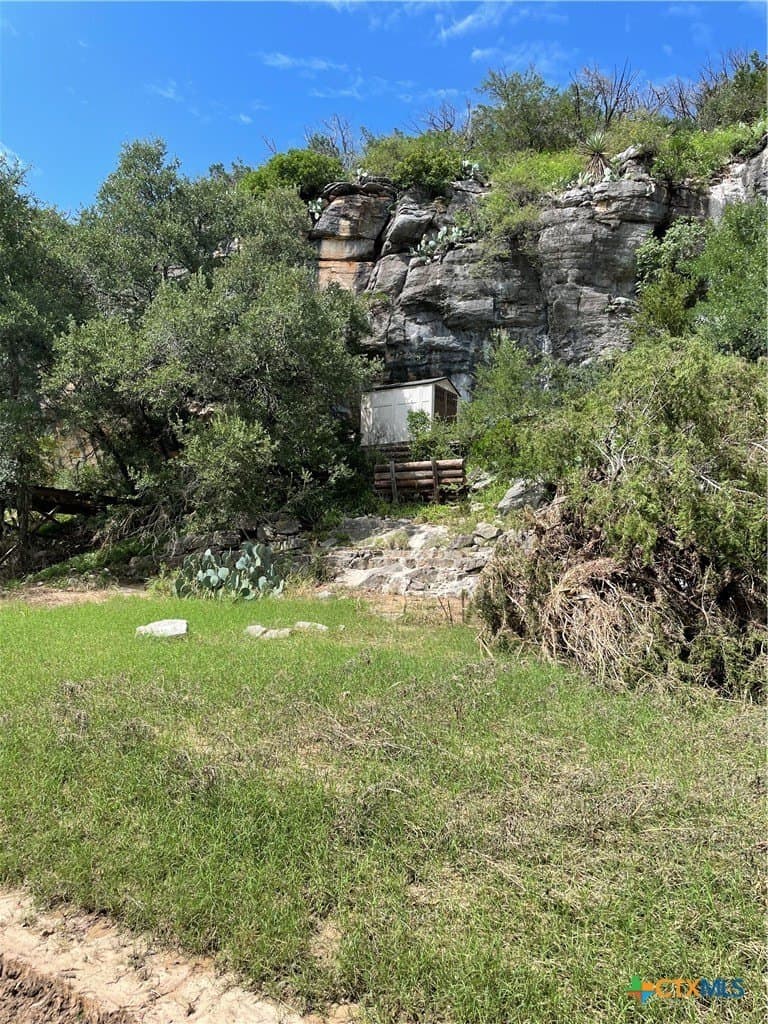 5.14 acres in Lampasas County - photo 4