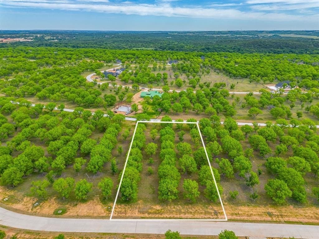 1.5 acres in Hood County