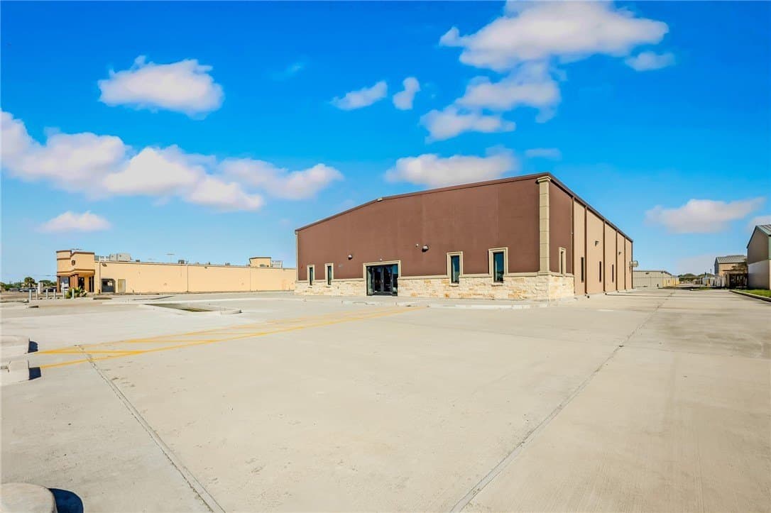 54,999 acres in Nueces County - photo 2