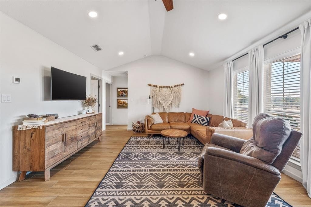 10 acres in Erath County gallery image 3