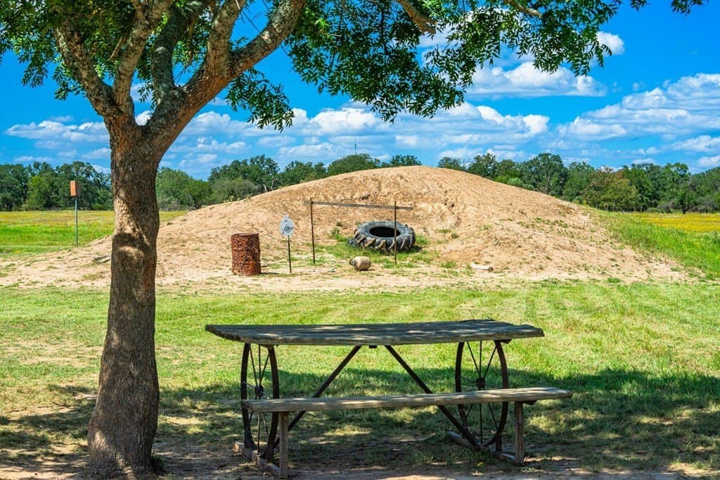 100.12 acres in Gillespie County - photo 25