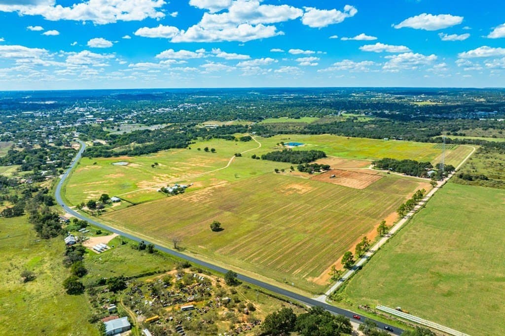 100.12 acres in Gillespie County gallery image 2