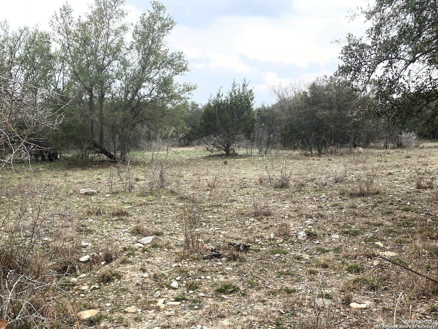 0.47 acres in Bandera County - photo 6