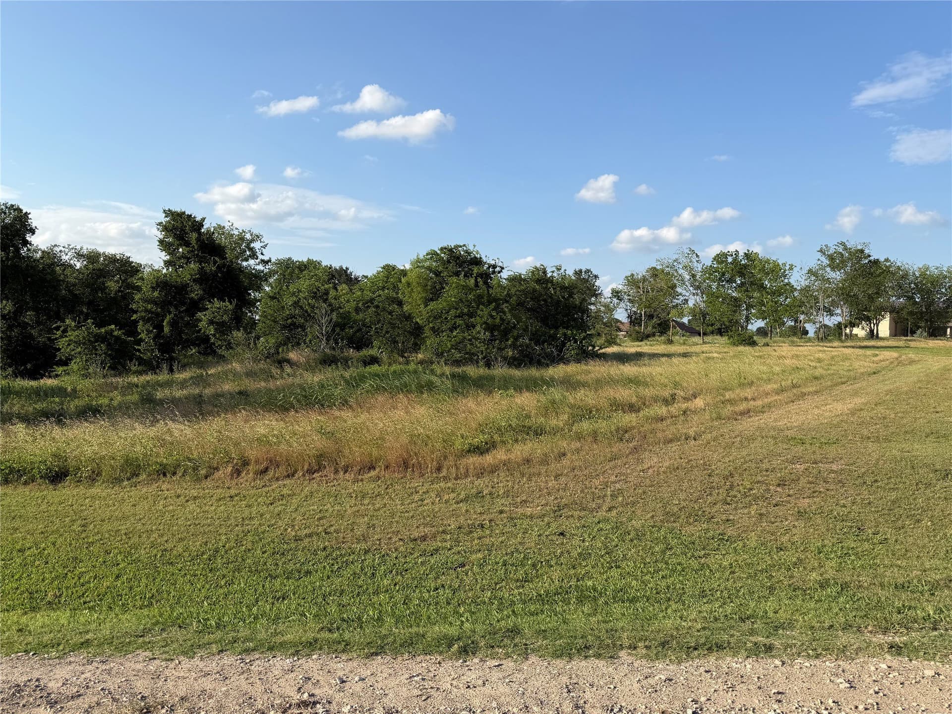 1.56 acres in Navarro County