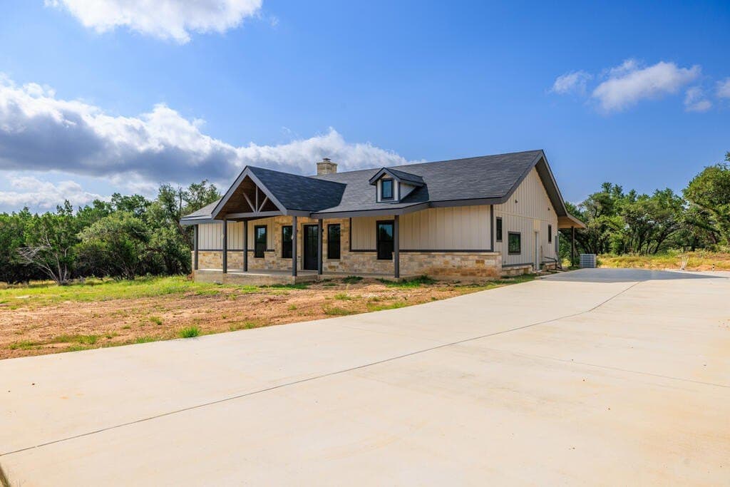 20.49 acres in Gillespie County - photo 6