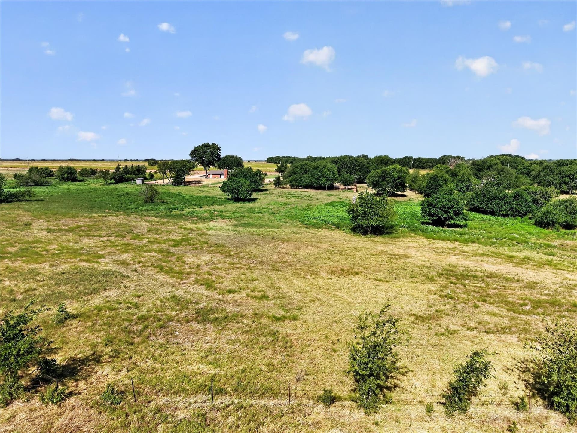 43.88 acres in Ellis County - photo 11