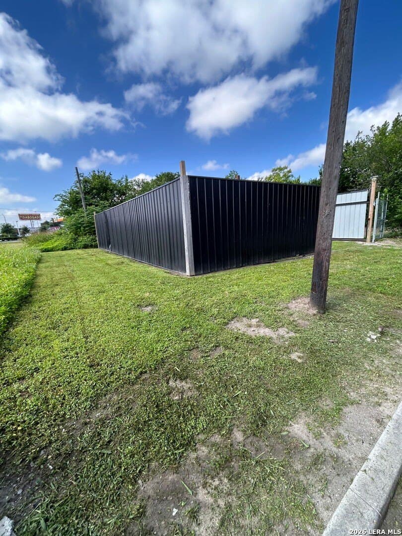 0.04 acres in Harris County gallery image 2