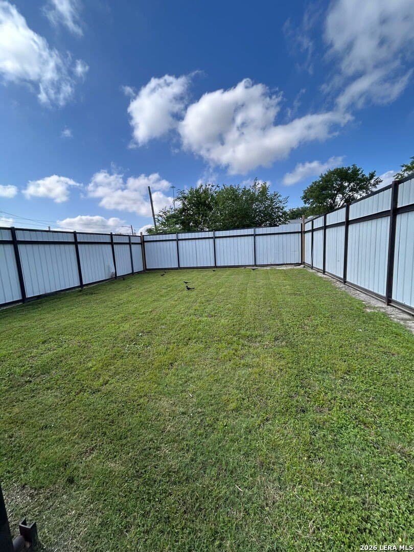 0.04 acres in Harris County gallery image 3