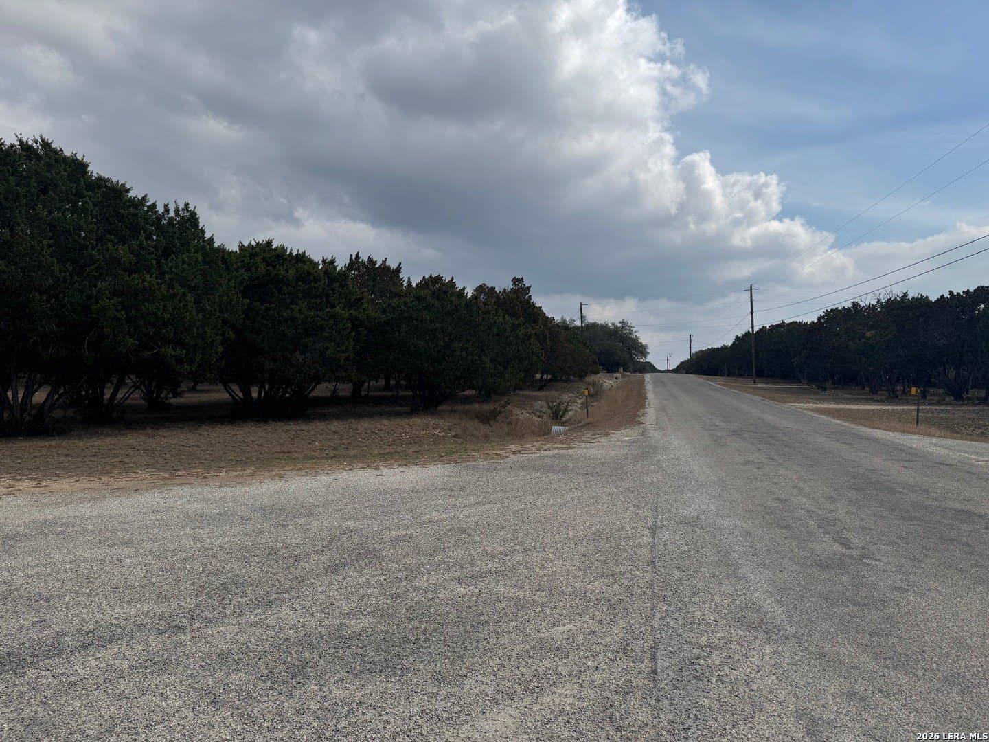 0.94 acres in Bandera County gallery image 3