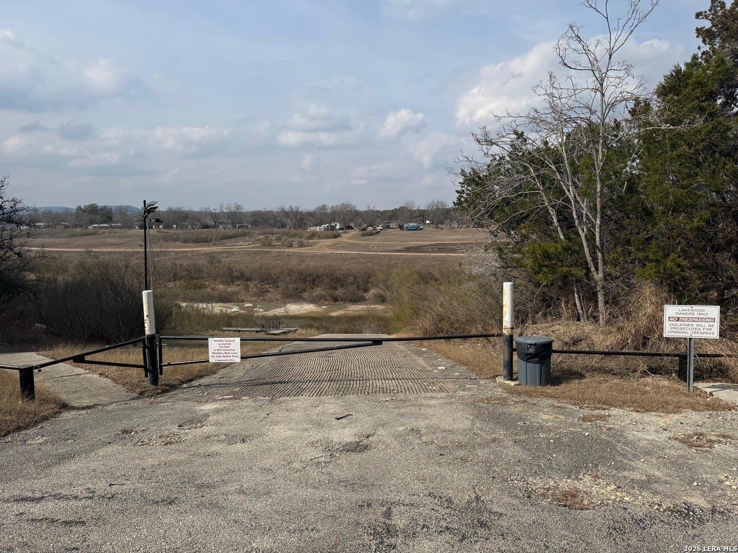 0.94 acres in Bandera County - photo 19