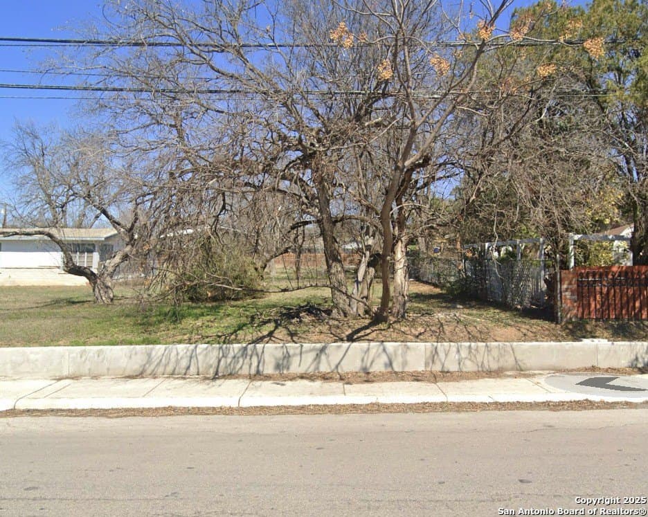 0.21 acres in Bexar County - photo 4