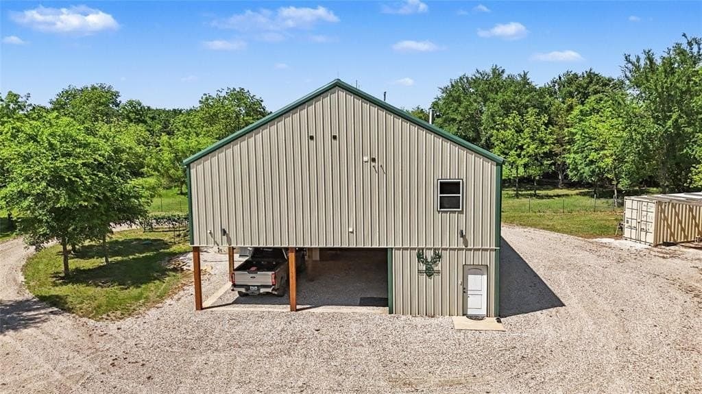 10.5 acres in Cooke County gallery image 2
