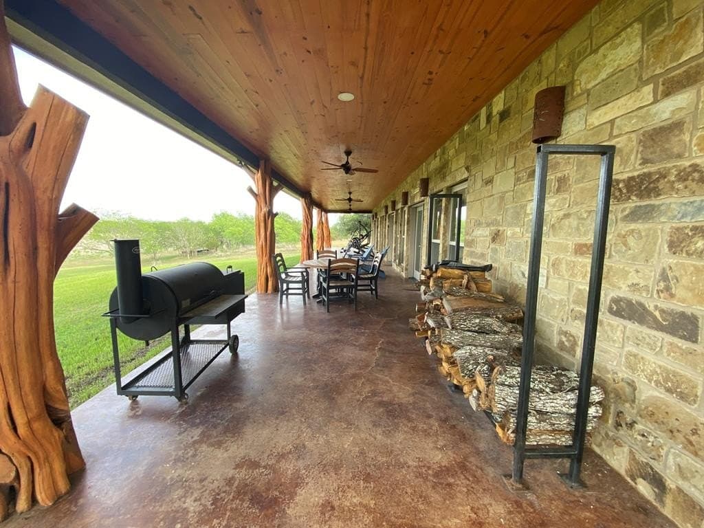 22 acres in Kerr County gallery image 4