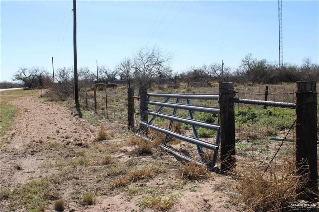 5.82 acres in Brooks County gallery image 2