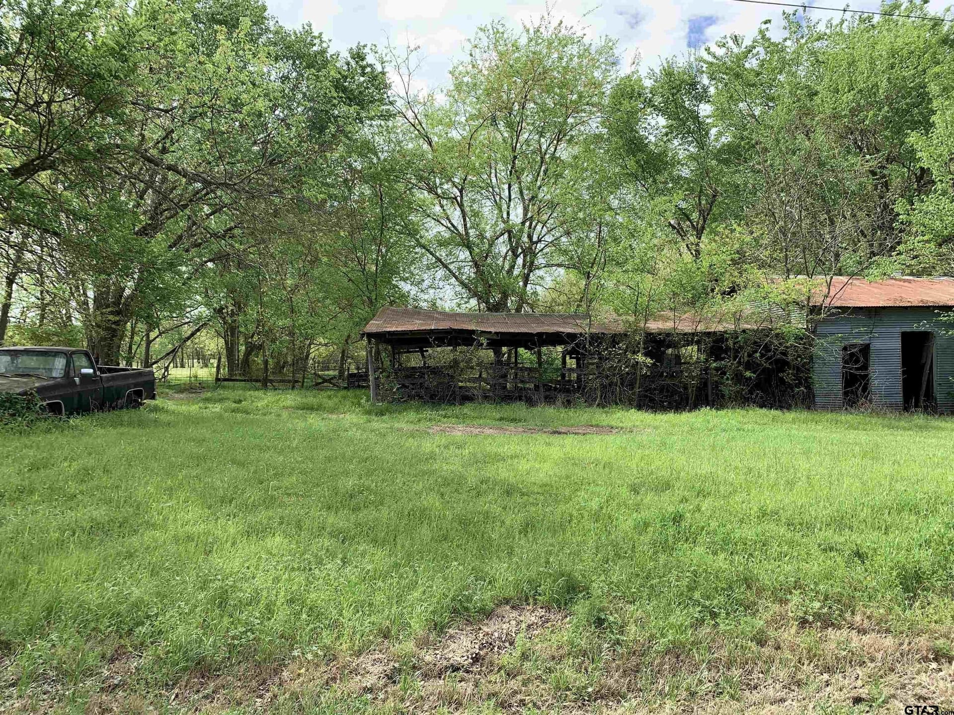 5.83 acres in Hopkins County