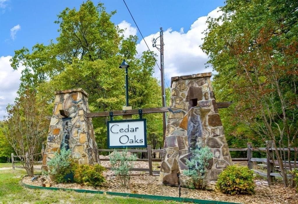 5.01 acres in Hunt County