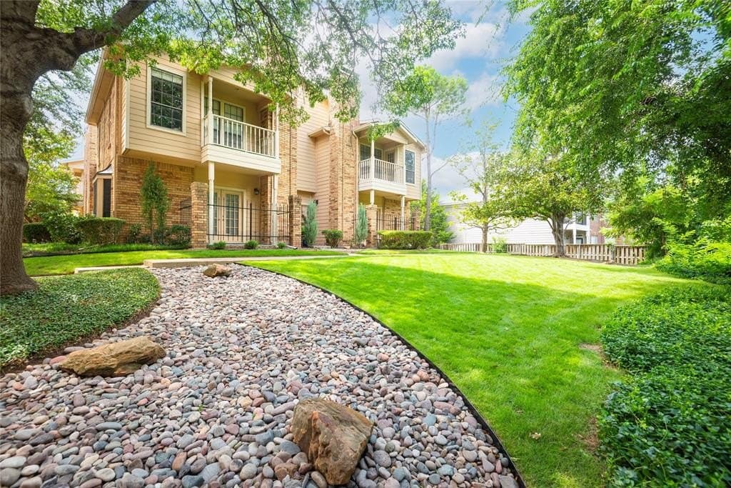 10.06 acres in Dallas County gallery image 2