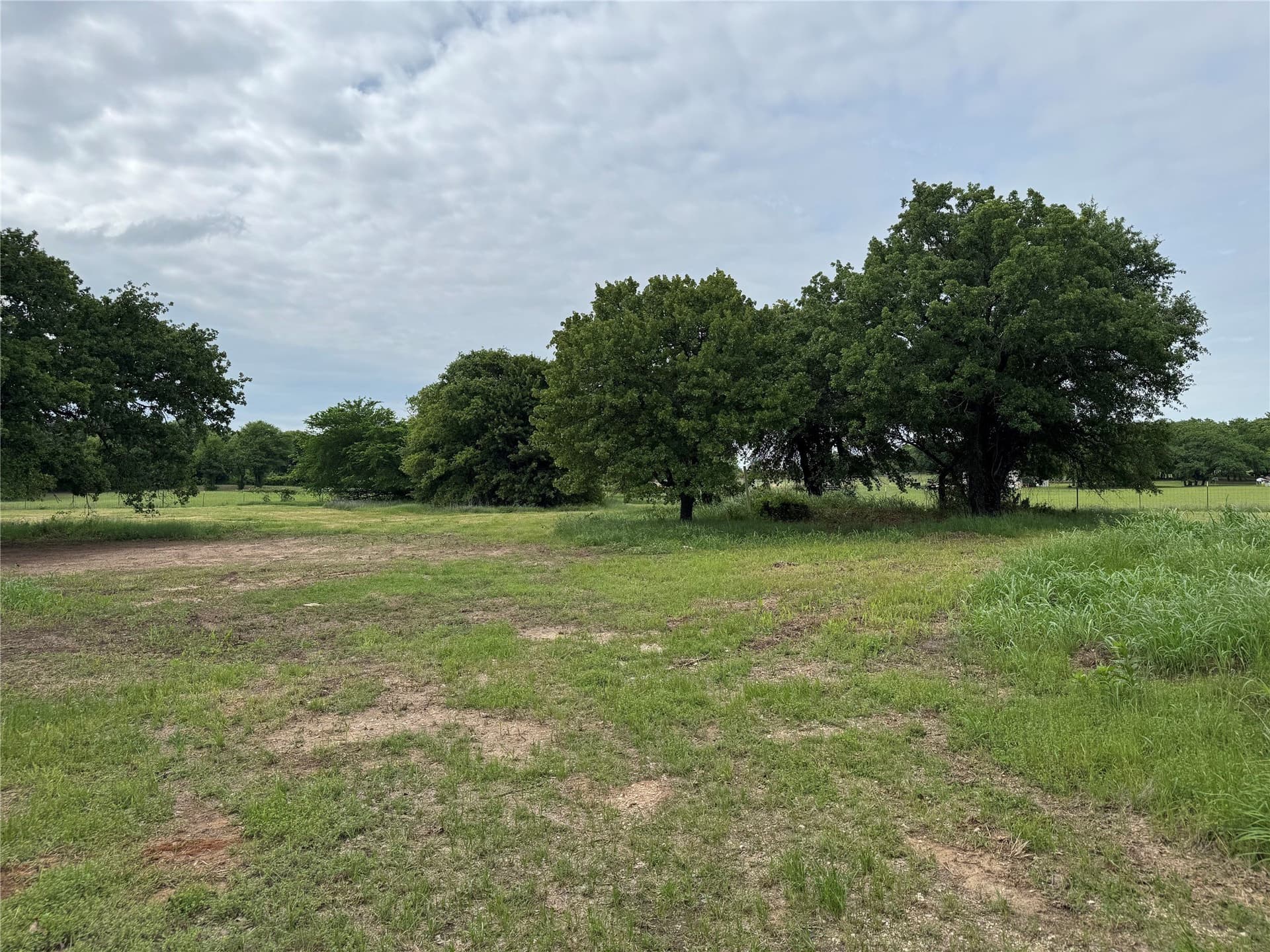 2 acres in Hood County gallery image 3