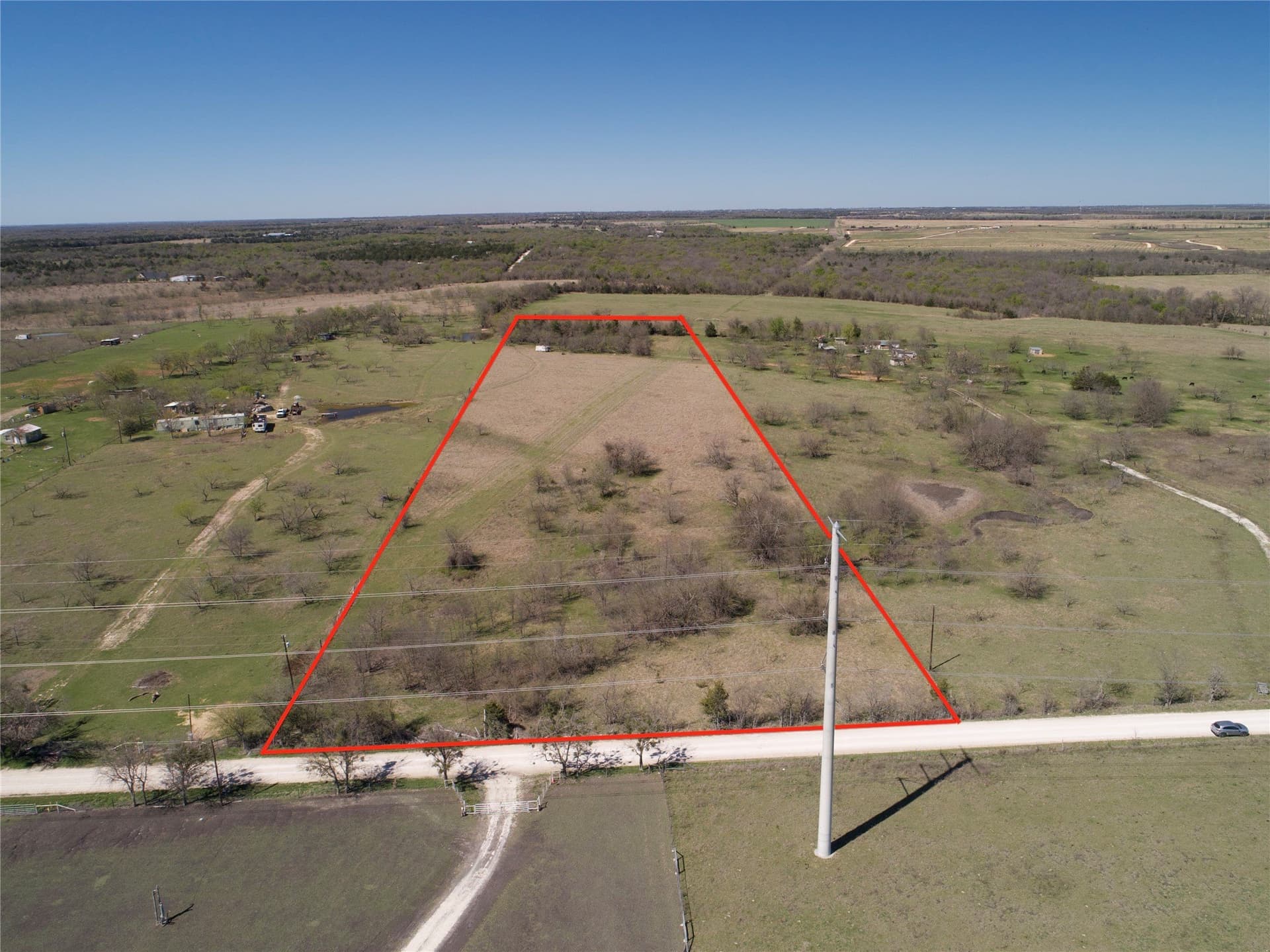 10.02 acres in Navarro County gallery image 2