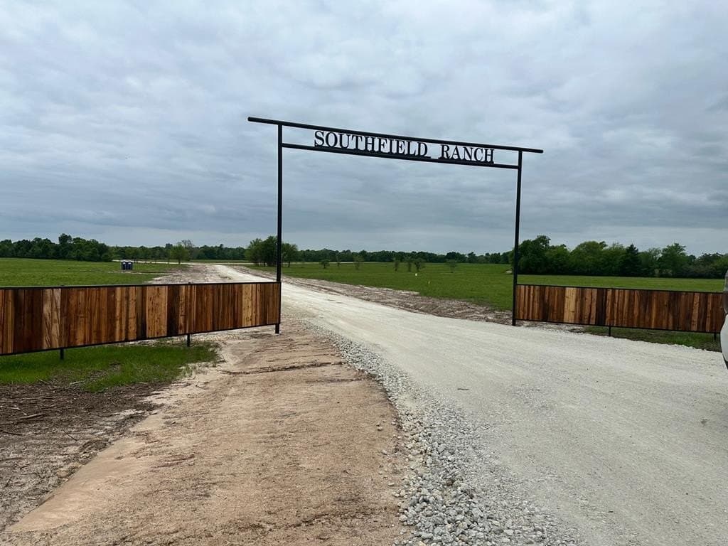 10.01 acres in Texas County