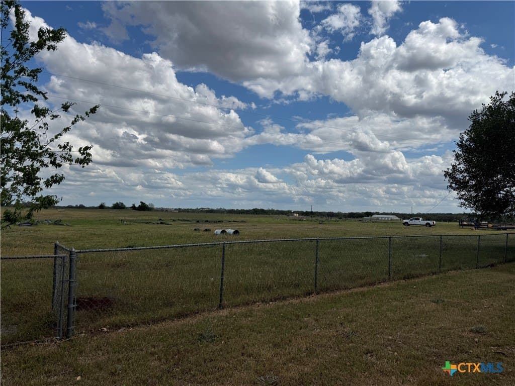 53 acres in Lavaca County gallery image 4